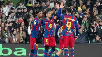 El Barcelona resolvió en el final ante el Racing y avanzó en la Copa del Rey El Barcelona resolvió en el final ante el Racing y avanzó en la Copa del Rey