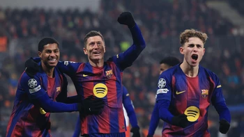 El Barcelona da un paso clave hacia octavos tras vencer al Slavia El Barcelona da un paso clave hacia octavos tras vencer al Slavia