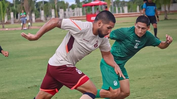 Guabirá y Oriente Petrolero igualaron 2-2 en amistoso Guabirá y Oriente Petrolero igualaron 2-2 en amistoso