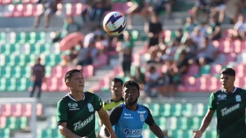 Oriente busca un “10” y González quiere fortalecer los laterales Oriente busca un “10” y González quiere fortalecer los laterales