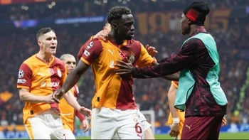 Galatasaray arrolla a Juventus y acaricia los octavos Galatasaray arrolla a Juventus y acaricia los octavos