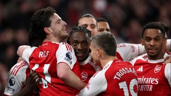El Arsenal sufre ante el Mansfield, de tercera, pero avanza a cuartos de la FA Cup El Arsenal sufre ante el Mansfield, de tercera, pero avanza a cuartos de la FA Cup