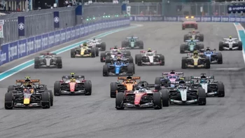La Fórmula 1 da marcha atrás al 50/50 y redefine los motores para 2027 La Fórmula 1 da marcha atrás al 50/50 y redefine los motores para 2027