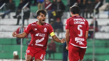 Guabirá le dio vuelta el marcador, venció a Nacional Potosí y suma confianza en el torneo Guabirá le dio vuelta el marcador, venció a Nacional Potosí y suma confianza en el torneo