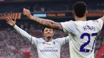 Aston Villa golea al Friburgo y es campeón de la Europa League Aston Villa golea al Friburgo y es campeón de la Europa League