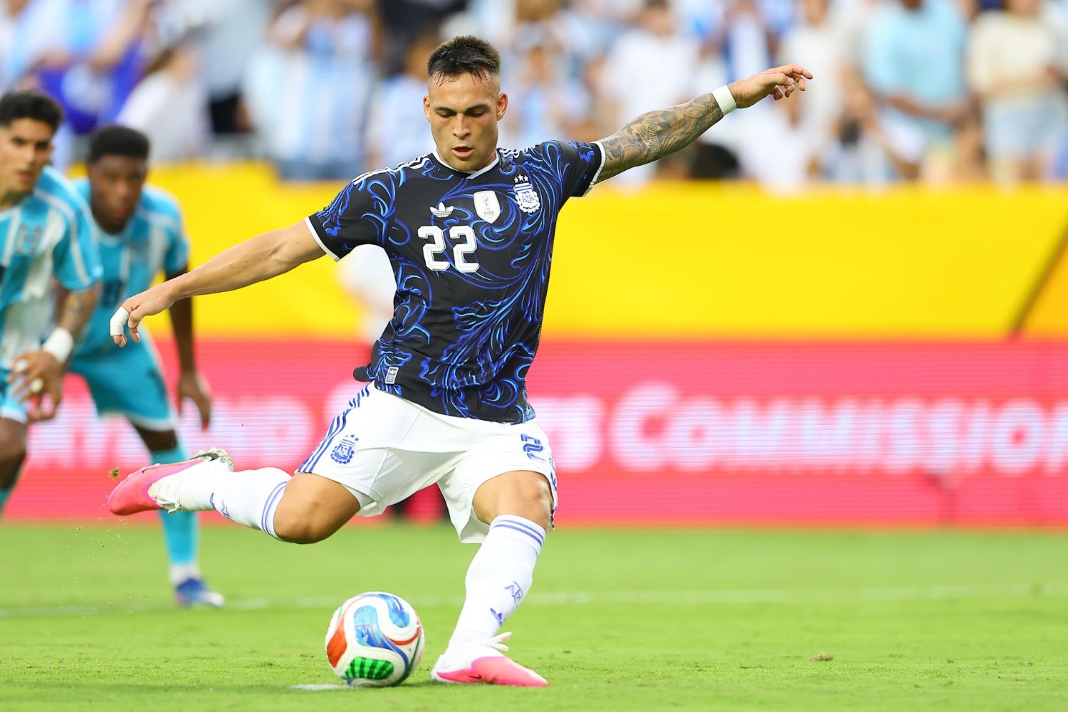 Argentina vence a Honduras con goles de Lautaro Martínez y Giuliano Simeone