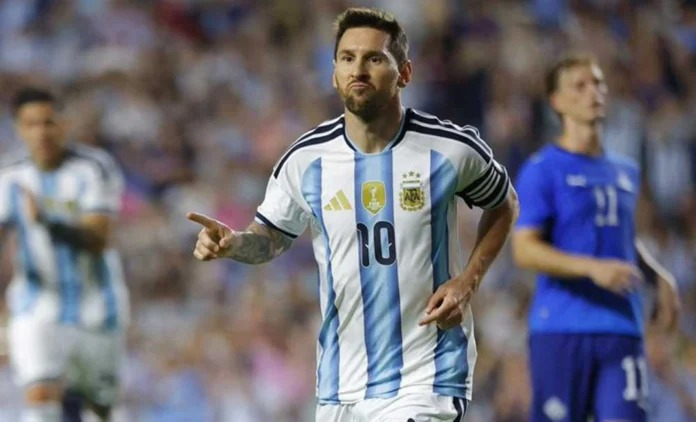 Argentina golea a Islandia y llega afinada a la defensa de su corona mundial