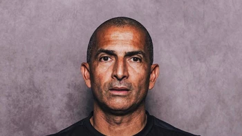 Túnez despide al técnico Sabri Lamouchi después de perder 1-5 contra Suecia Túnez despide al técnico Sabri Lamouchi después de perder 1-5 contra Suecia