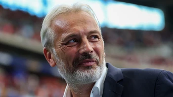 Desabre, DT del Congo, celebra el punto ante Portugal, pero pide más Desabre, DT del Congo, celebra el punto ante Portugal, pero pide más