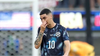 Almirón, primer sancionado por la nueva regla de la FIFA Almirón, primer sancionado por la nueva regla de la FIFA