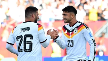 Alemania impone su jerarquía y da vuelta el marcador en el cierre Alemania impone su jerarquía y da vuelta el marcador en el cierre