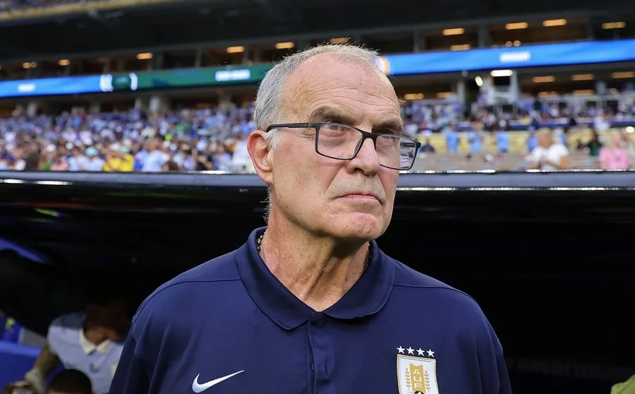 Bielsa critica las pausas de hidratación: "Le quitan mucho al fútbol"