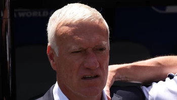 Deschamps deja la concentración de Francia por el fallecimiento de su madre Deschamps deja la concentración de Francia por el fallecimiento de su madre