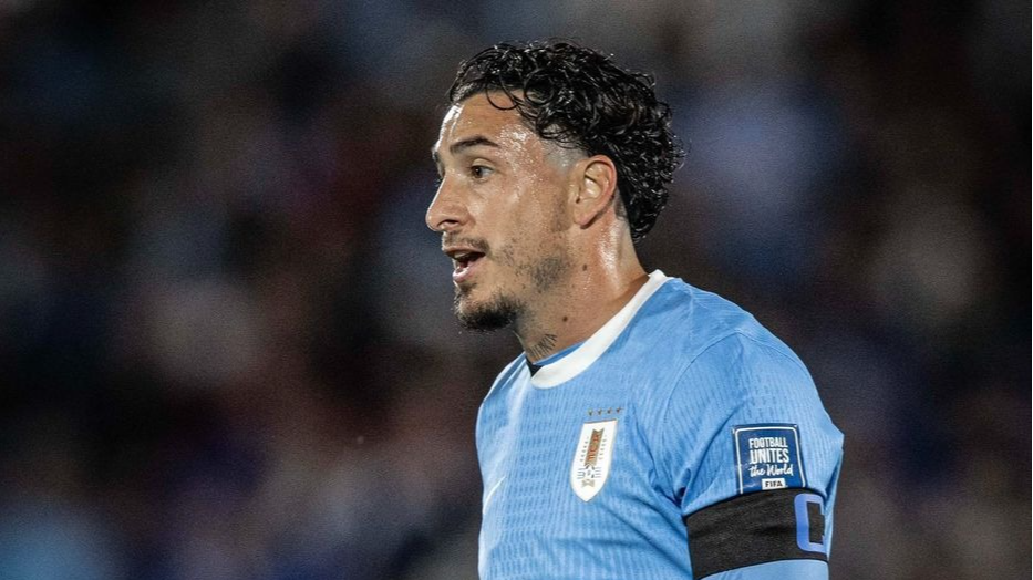 Uruguay recupera a Giménez en la previa del duelo decisivo ante España