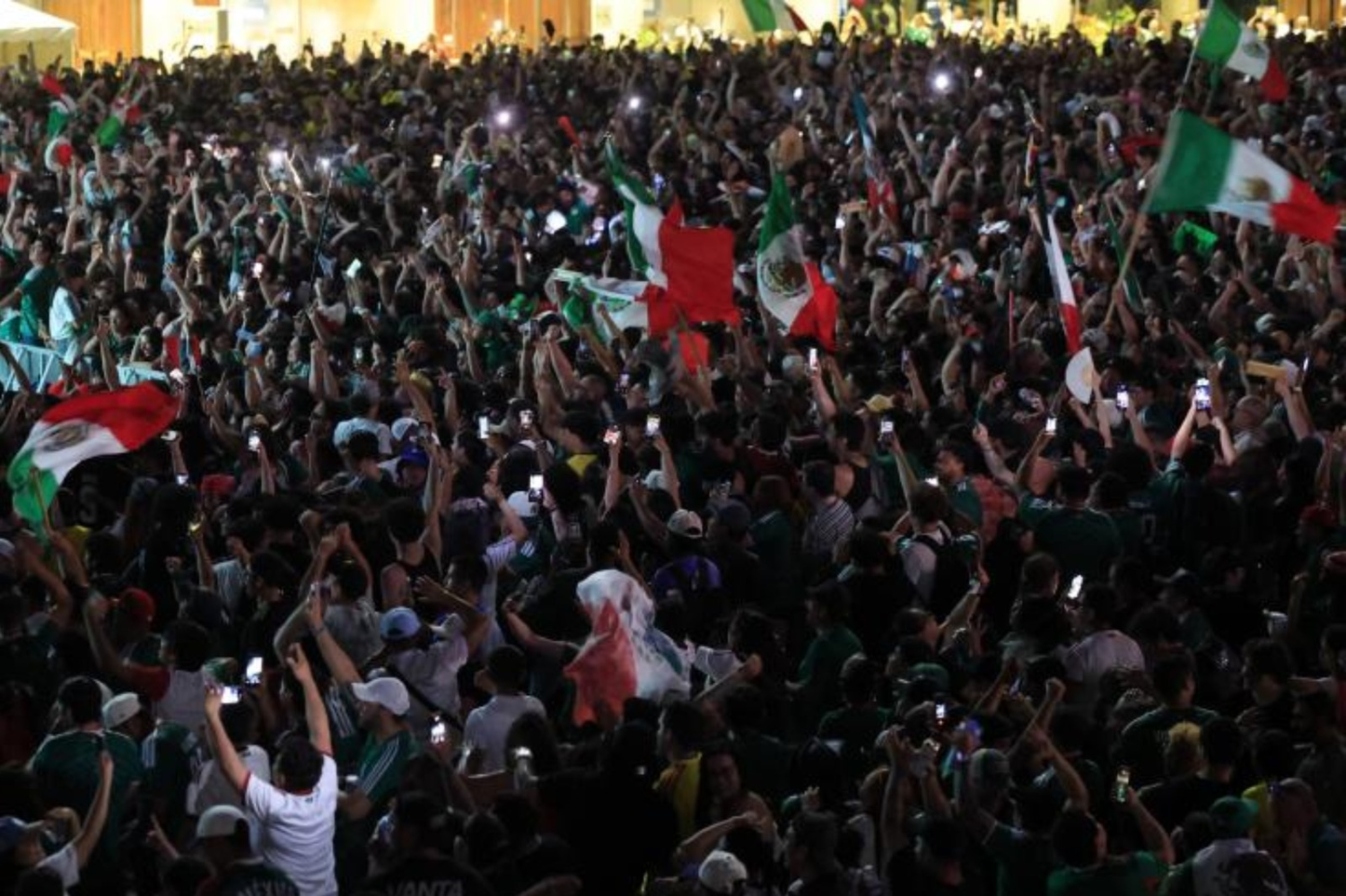 Tres muertos por asfixia durante los festejos por el triunfo de México en el Mundial