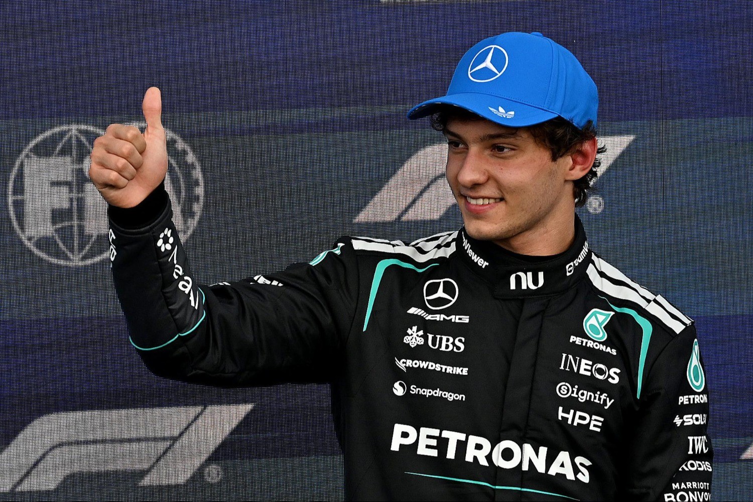 Andrea Kimi Antonelli consigue pole y gana la sprint en Silverstone