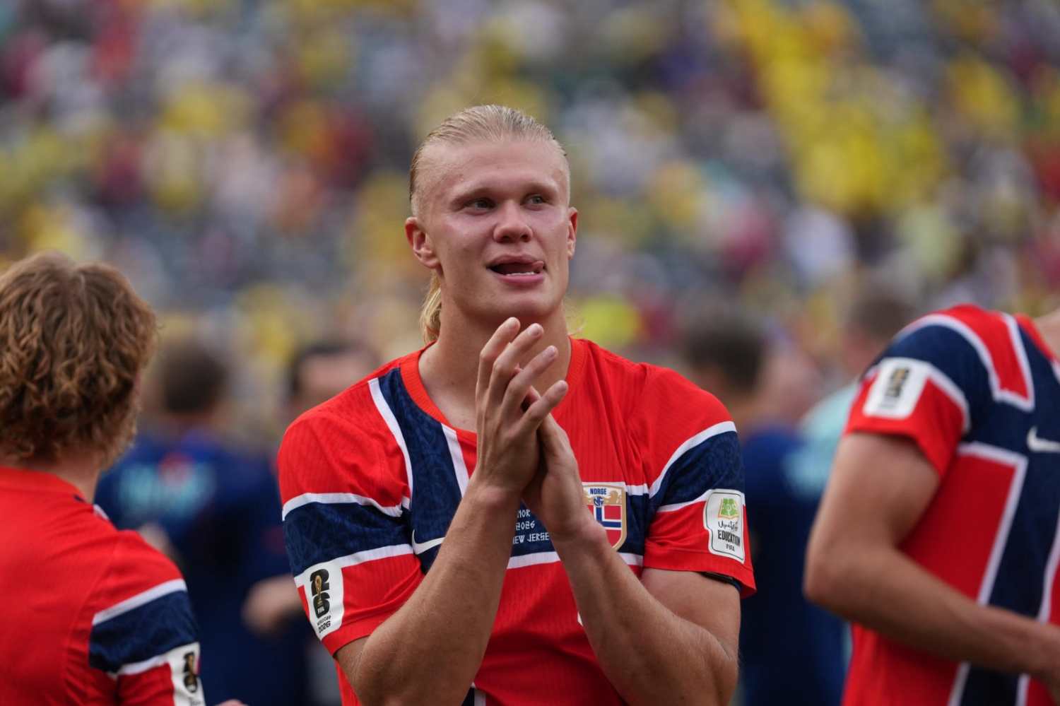 Haaland firma doblete y con 7 goles alcanza en la cima a Messi y Mbappé