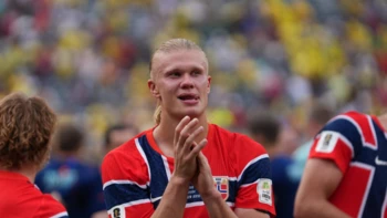 Haaland firma doblete y con 7 goles alcanza en la cima a Messi y Mbappé Haaland firma doblete y con 7 goles alcanza en la cima a Messi y Mbappé