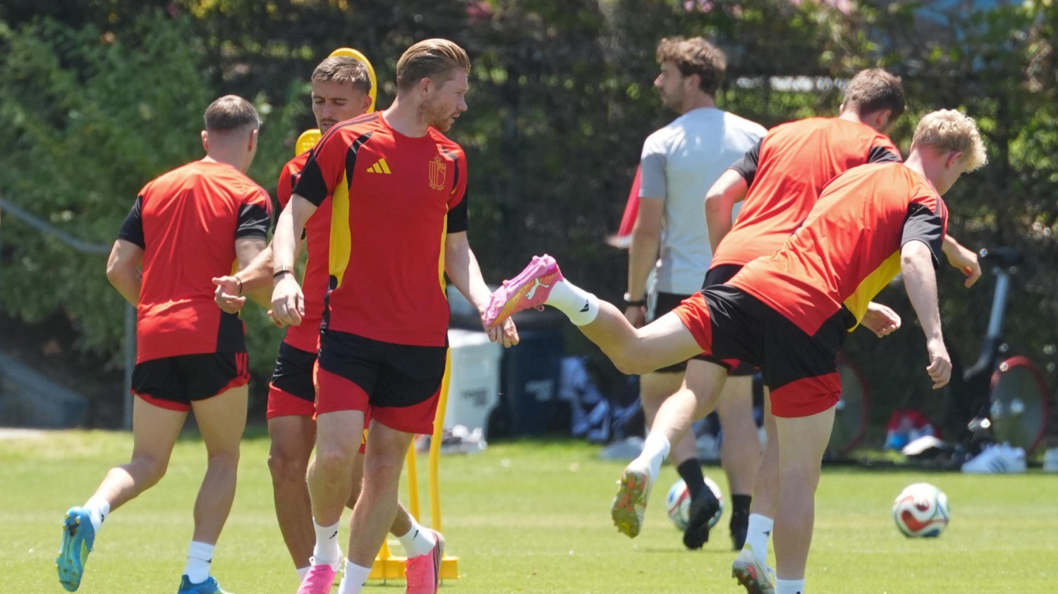 De Bruyne vuelve a entrenarse y Bélgica ultima detalles para enfrentar a España