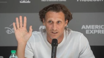 Tras el fracaso en el Mundial, Diego Forlán entra en los planes de Uruguay Tras el fracaso en el Mundial, Diego Forlán entra en los planes de Uruguay