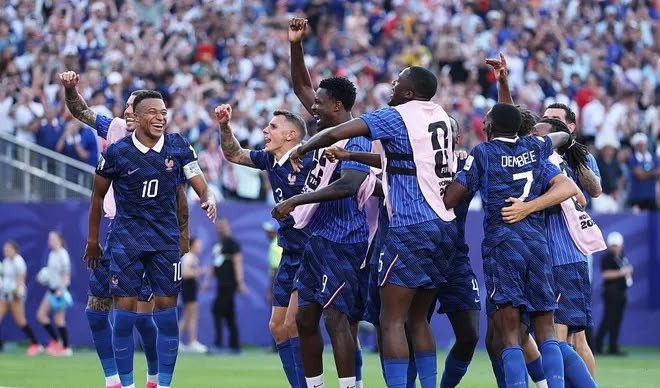 Francia se mira en el espejo del 98