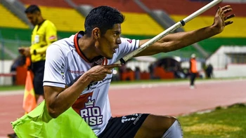 Real Oruro se “autogolea” ante Always Ready, el nuevo puntero de la Liga Real Oruro se “autogolea” ante Always Ready, el nuevo puntero de la Liga