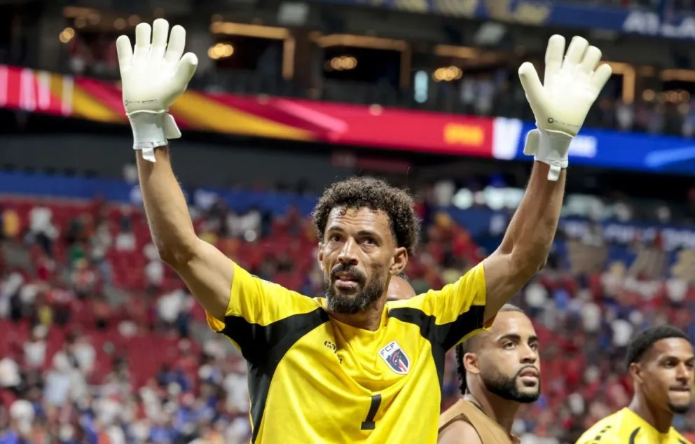 Vozinha: "Quiero un equipo que me quiera como futbolista, no por marketing"