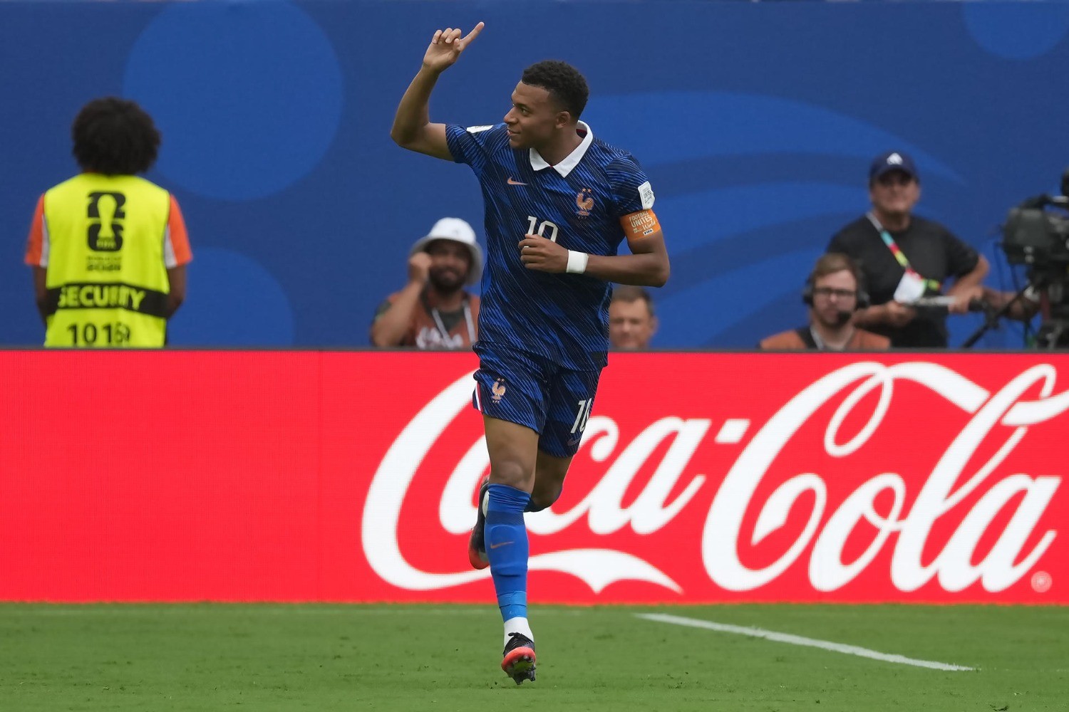 Mbappé hace historia: llega a 22 goles en Mundiales y supera a Messi como máximo artillero