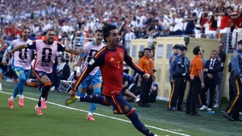 Ferran Torres se viste de Iniesta Ferran Torres se viste de Iniesta