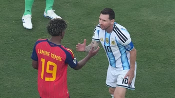 Messi felicita a España por el título, se muestra dolorido y destaca esfuerzo de Argentina Messi felicita a España por el título, se muestra dolorido y destaca esfuerzo de Argentina