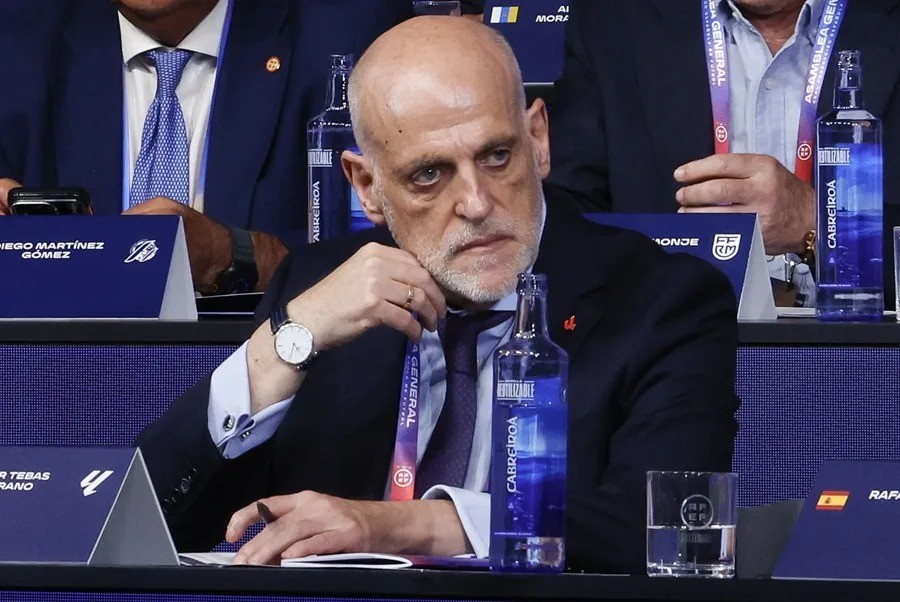 Tebas carga contra la FIFA e Infantino: "Están destruyendo la industria del fútbol"