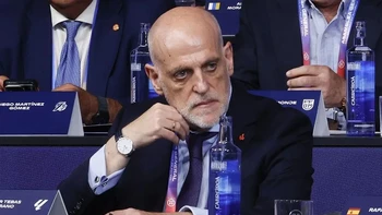 Tebas carga contra la FIFA e Infantino: "Están destruyendo la industria del fútbol" Tebas carga contra la FIFA e Infantino: "Están destruyendo la industria del fútbol"