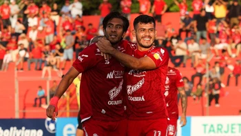 Guabirá fue contundente en Montero y goleó a Real Oruro Guabirá fue contundente en Montero y goleó a Real Oruro