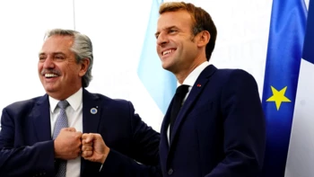 Fernández le desea lo mejor a Macron, excepto para la final del domingo entre Argentina y Francia Fernández le desea lo mejor a Macron, excepto para la final del domingo entre Argentina y Francia