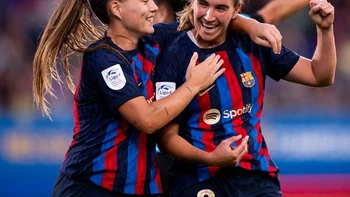 Barcelona femenino golea en Lisboa y se mete en cuartos de Champions Barcelona femenino golea en Lisboa y se mete en cuartos de Champions
