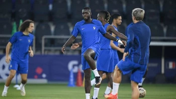Francia entrena sin bajas en la víspera de la final contra Argentina Francia entrena sin bajas en la víspera de la final contra Argentina