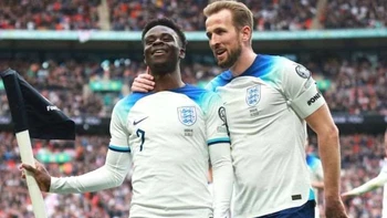 Inglaterra derrotó a Ucrania por 2-1 en Wembley Inglaterra derrotó a Ucrania por 2-1 en Wembley