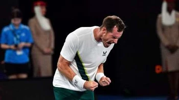 Andy Murray avanzó a la tercera ronda del Australian Open tras casi seis horas de partido Andy Murray avanzó a la tercera ronda del Australian Open tras casi seis horas de partido