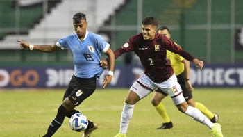 Uruguay golea 3-0 a Venezuela y lidera Grupo B del Sudamericano Sub-20 Uruguay golea 3-0 a Venezuela y lidera Grupo B del Sudamericano Sub-20