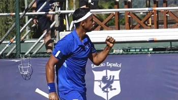 Hugo Dellien clasificó a los cuartos de final del Challenger de Concepción Hugo Dellien clasificó a los cuartos de final del Challenger de Concepción