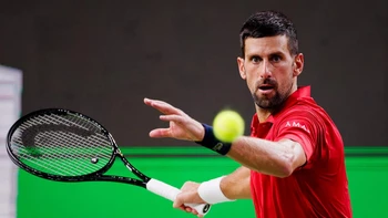 Djokovic subsiste a Munar y a la adversidad de camino a cuartos Djokovic subsiste a Munar y a la adversidad de camino a cuartos