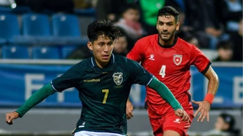 Bolivia aprueba su primer examen con golazo de Robson Bolivia aprueba su primer examen con golazo de Robson