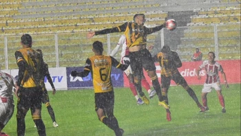 Independiente estalla contra el arbitraje tras su derrota ante The Strongest Independiente estalla contra el arbitraje tras su derrota ante The Strongest