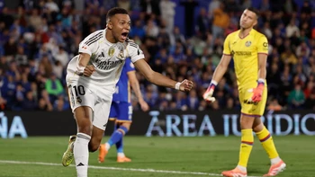 Mbappé rescató al Real Madrid en una noche trabada en Getafe Mbappé rescató al Real Madrid en una noche trabada en Getafe