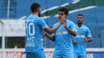 San Antonio se consolida y el ‘Inde’ se complica en la Copa Bolivia San Antonio se consolida y el ‘Inde’ se complica en la Copa Bolivia