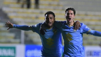 Bolívar arrasa: 12 goles a Tomayapo en menos de una semana Bolívar arrasa: 12 goles a Tomayapo en menos de una semana