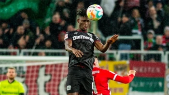 Bayer Leverkusen confirma su frenazo al caer 1-0 en Augsburgo Bayer Leverkusen confirma su frenazo al caer 1-0 en Augsburgo