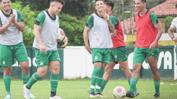 Oriente Petrolero con equipo completo recibe a Nacional Potosí en el Tahuichi Oriente Petrolero con equipo completo recibe a Nacional Potosí en el Tahuichi
