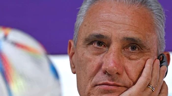 La caída de Argentina hace reflexionar a Brasil, dice Tite La caída de Argentina hace reflexionar a Brasil, dice Tite