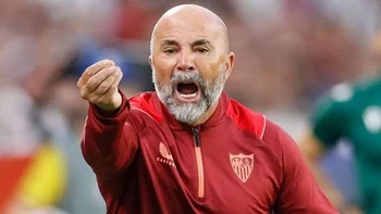 El Sevilla destituye a Jorge Sampaoli El Sevilla destituye a Jorge Sampaoli